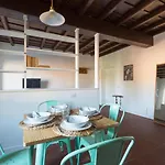 Apartment Trastevere Mantellate By Interhome
