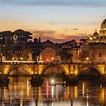 Apartment Trastevere Mantellate By Interhome